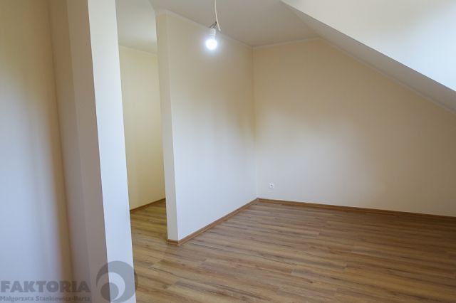 bliźniak, 5 pokoi Dobra. Zdjęcie 39