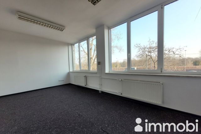 Biuro Warszawa Targówek, ul. Odrowąża. Zdjęcie 1