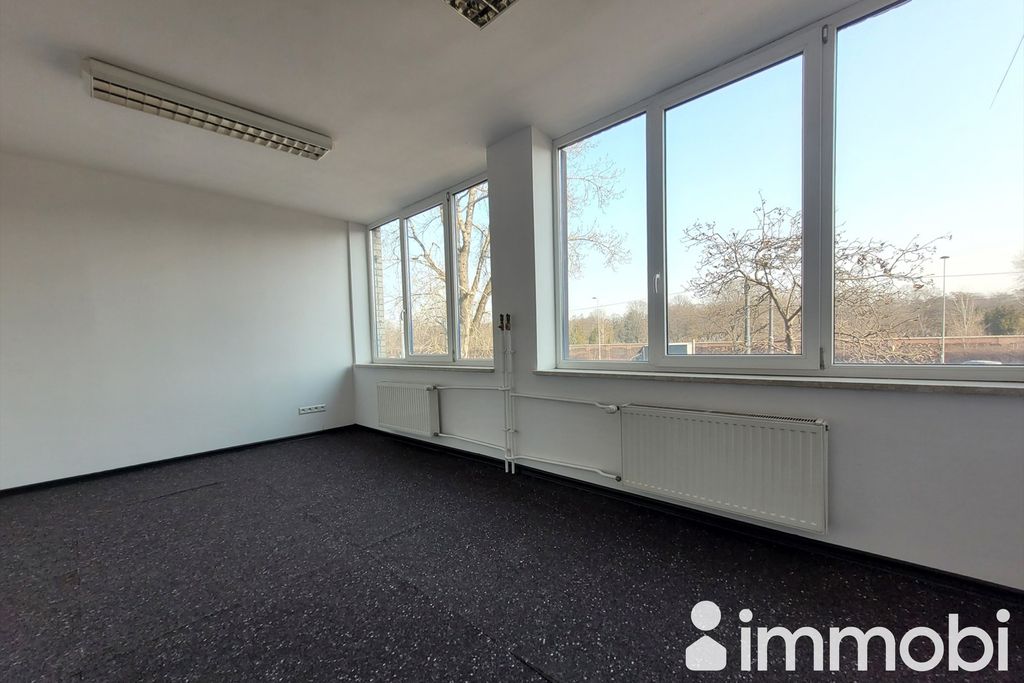 Biuro Warszawa Targówek, ul. Odrowąża. Zdjęcie 1