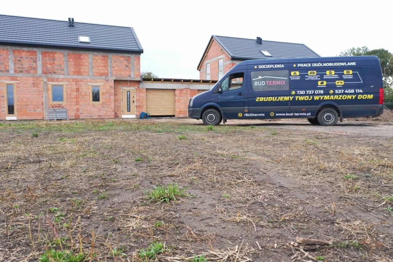 bliźniak, 5 pokoi Sanniki. Zdjęcie 5