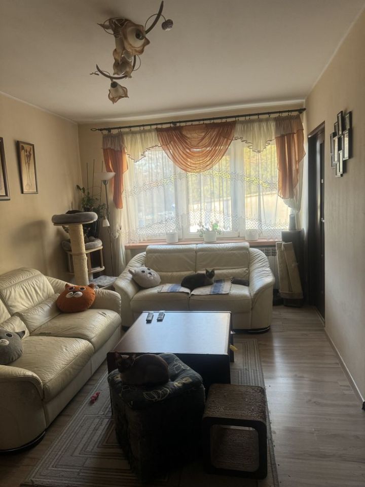 Mieszkanie 3-pokojowe Chorzów, ul. Gustawa Morcinka. Zdjęcie 2