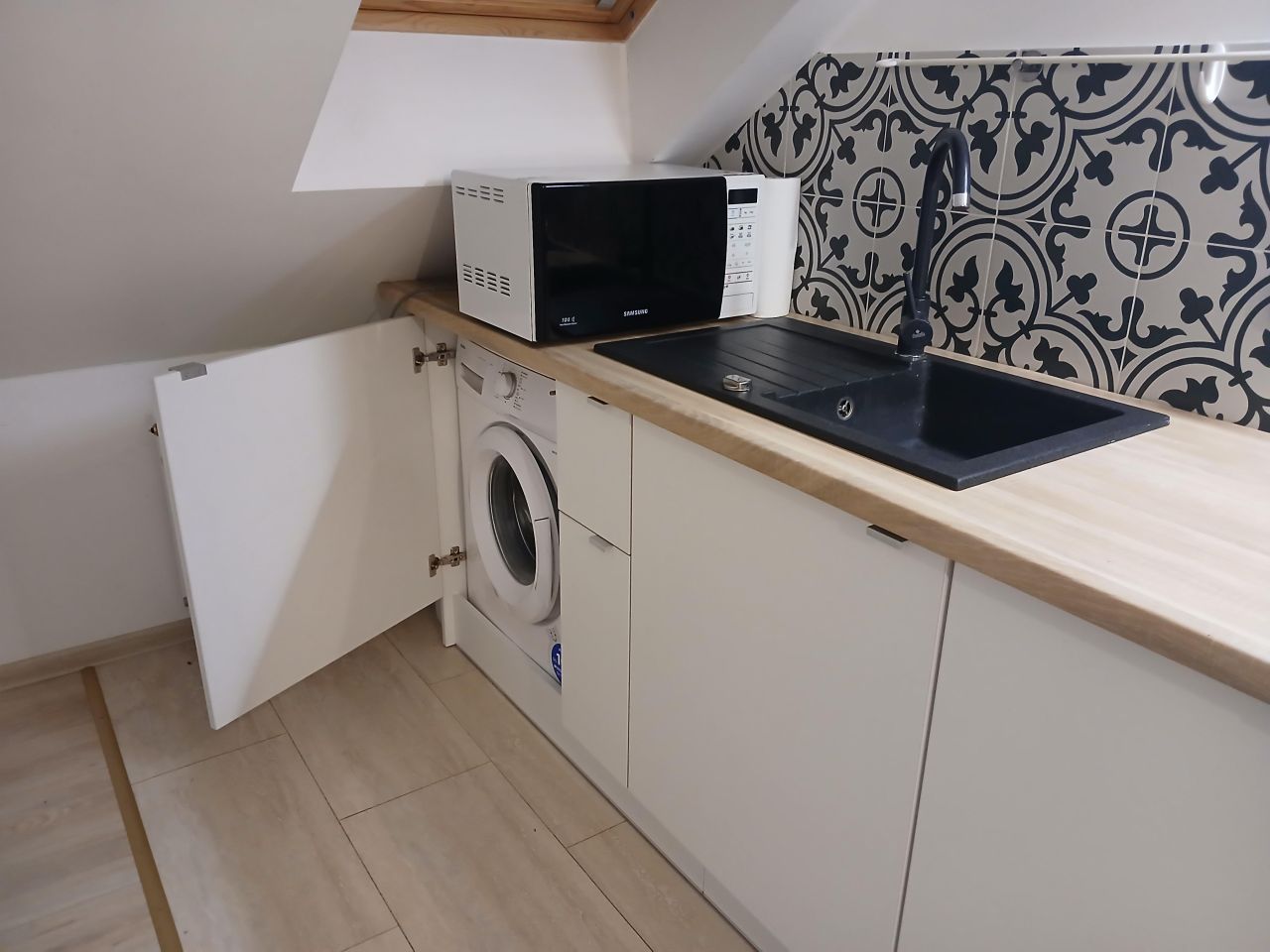 Mieszkanie 1-pokojowe Katowice Koszutka, ul. Antoniego Słonimskiego. Zdjęcie 5