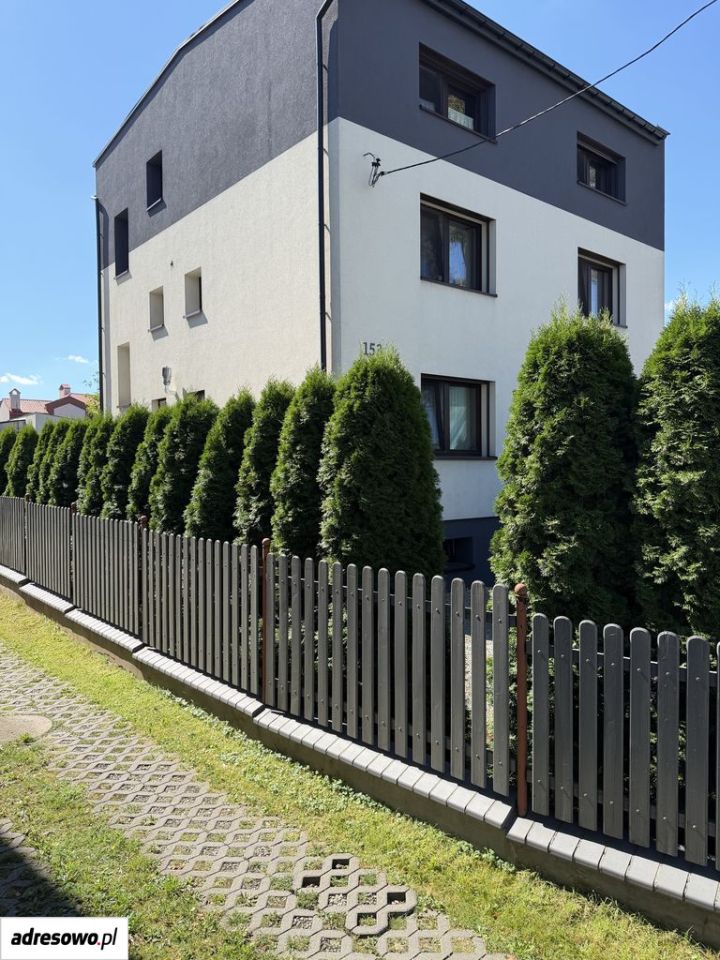 dom wolnostojący, 6 pokoi Bobrowniki. Zdjęcie 1