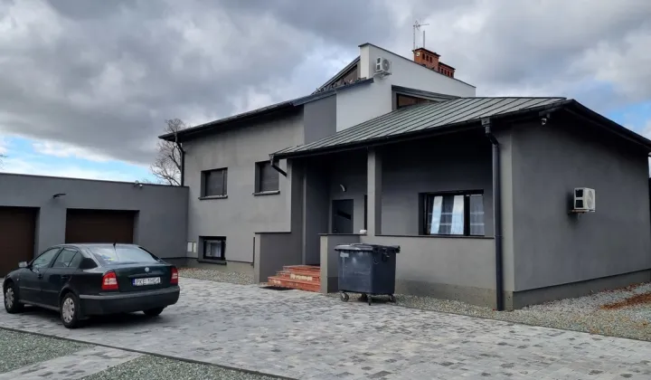 dom wolnostojący, 11 pokoi Syców