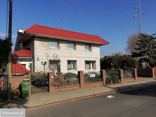 dom wolnostojący, 5 pokoi Luboń. Zdjęcie 1