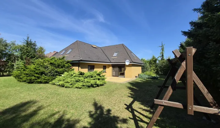 dom wolnostojący, 7 pokoi Lubichowo, ul. Pogodna