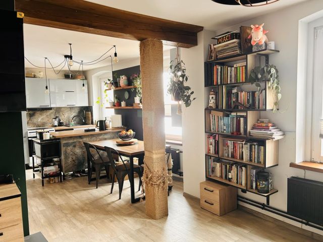 Mieszkanie 3-pokojowe Bytom Śródmieście, ul. Dworcowa. Zdjęcie 1