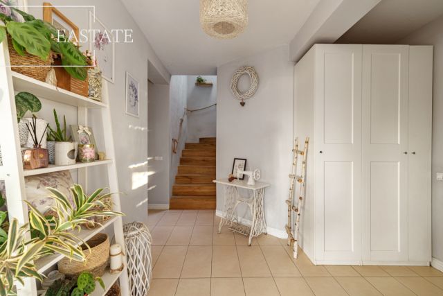 dom wolnostojący, 6 pokoi Wola Mrokowska. Zdjęcie 8