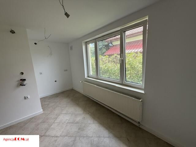 dom wolnostojący, 5 pokoi Błonie, ul. Mokra. Zdjęcie 2