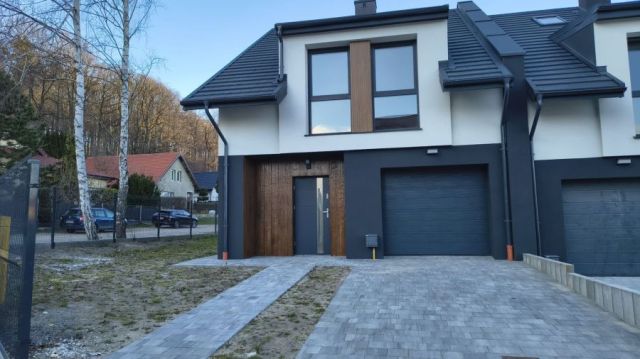 bliźniak, 6 pokoi Reda Ciechocino, ul. Wodniaków. Zdjęcie 1