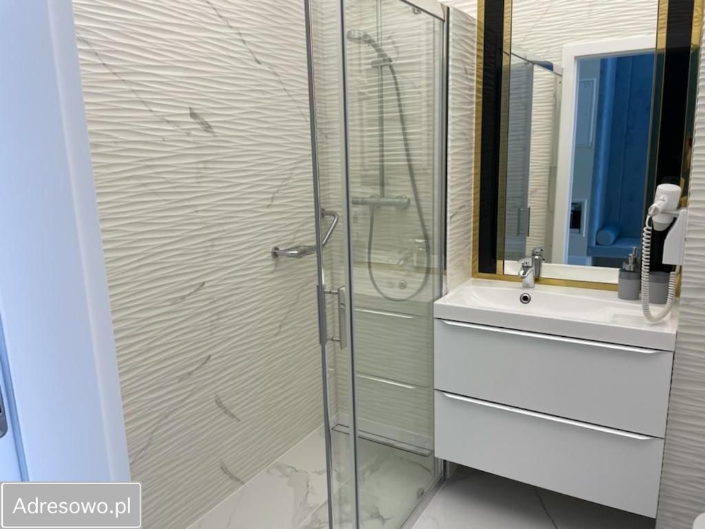 Mieszkanie 3-pokojowe Gdynia Śródmieście, ul. Arkadiusza Rybickiego. Zdjęcie 9