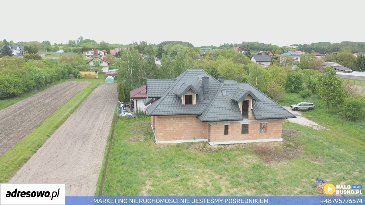 dom wolnostojący, 4 pokoje Bronina. Zdjęcie 10