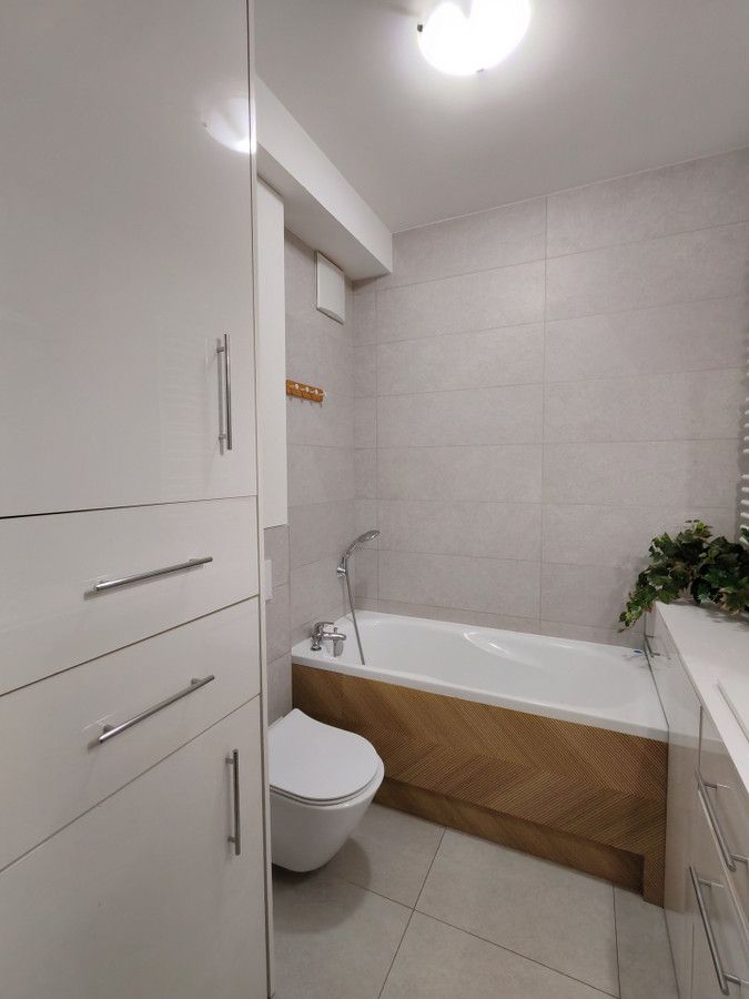 Mieszkanie 4-pokojowe Nowy Dwór Mazowiecki. Zdjęcie 2