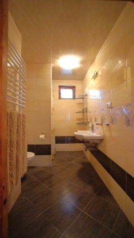 dom wolnostojący, 5 pokoi Binarowa. Zdjęcie 6