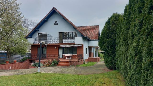 dom wolnostojący, 6 pokoi Leśna Lechów, ul. Stefana Żeromskiego. Zdjęcie 1