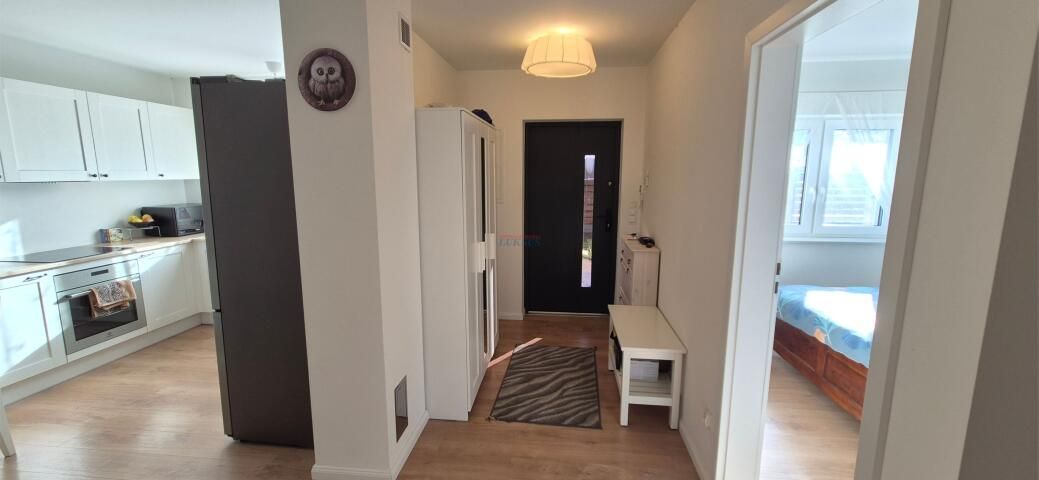 dom wolnostojący, 4 pokoje Łoś. Zdjęcie 8