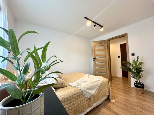 Mieszkanie 3-pokojowe Kielce Sady, ul. Nowy Świat. Zdjęcie 1