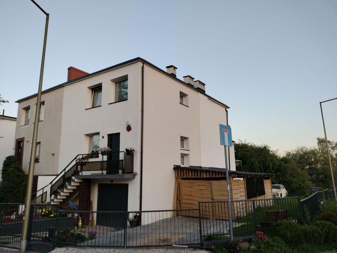 Dom – Kołobrzeg, Zamoście