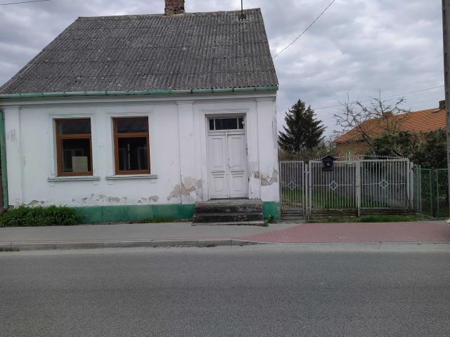 dom wolnostojący, 2 pokoje Zaklików. Zdjęcie 1