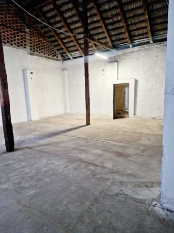 Nieruchomość komercyjna Cisów. Zdjęcie 1