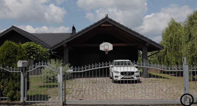 dom wolnostojący, 3 pokoje Zabrze Mikulczyce, ul. Łowiecka. Zdjęcie 1