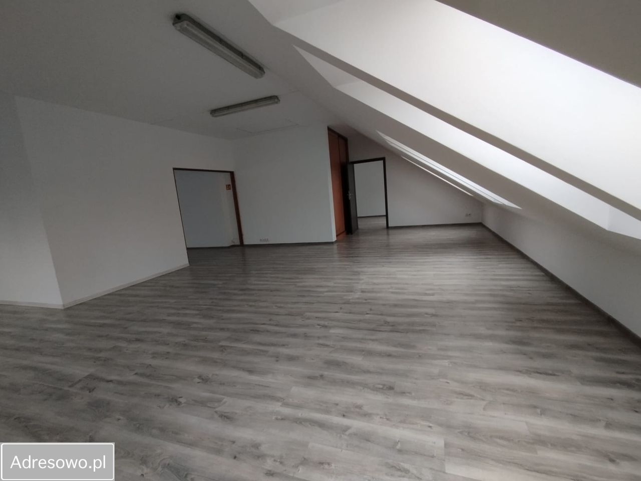 Biuro Wrocław Jerzmanowo, ul. Jerzmanowska. Zdjęcie 4