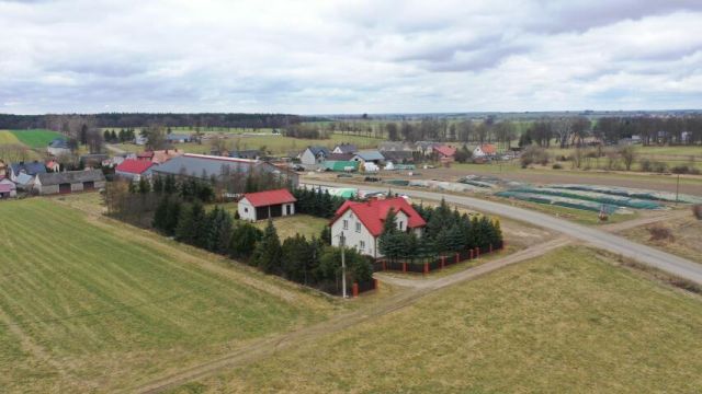 dom wolnostojący, 5 pokoi Korzeniste. Zdjęcie 4