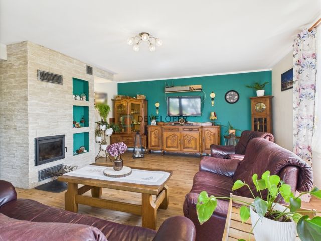 dom wolnostojący, 5 pokoi Złotoria. Zdjęcie 4