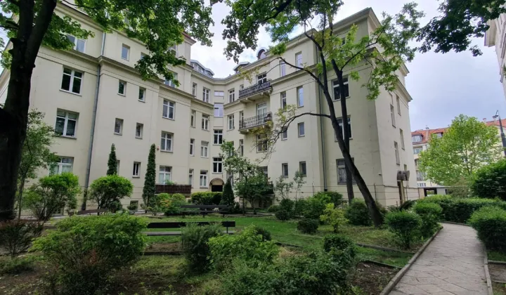 Mieszkanie 4-pokojowe Warszawa Śródmieście, al. Niepodległości