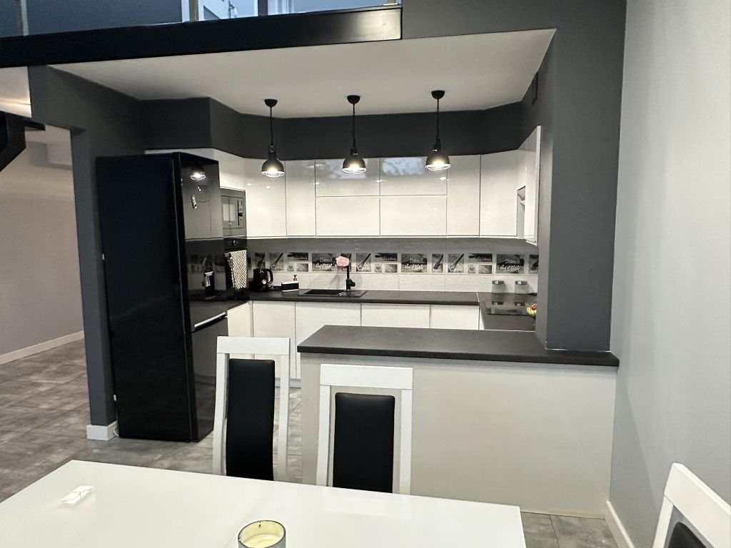 dom szeregowy, 4 pokoje Legnica. Zdjęcie 7