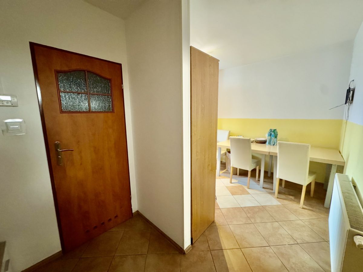 dom szeregowy, 10 pokoi Jelenia Góra Czarne. Zdjęcie 3