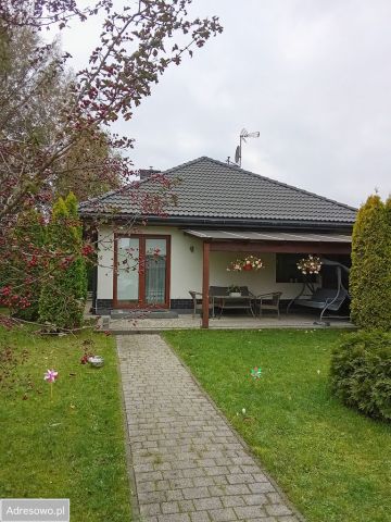 dom wolnostojący, 3 pokoje Pabianice. Zdjęcie 1