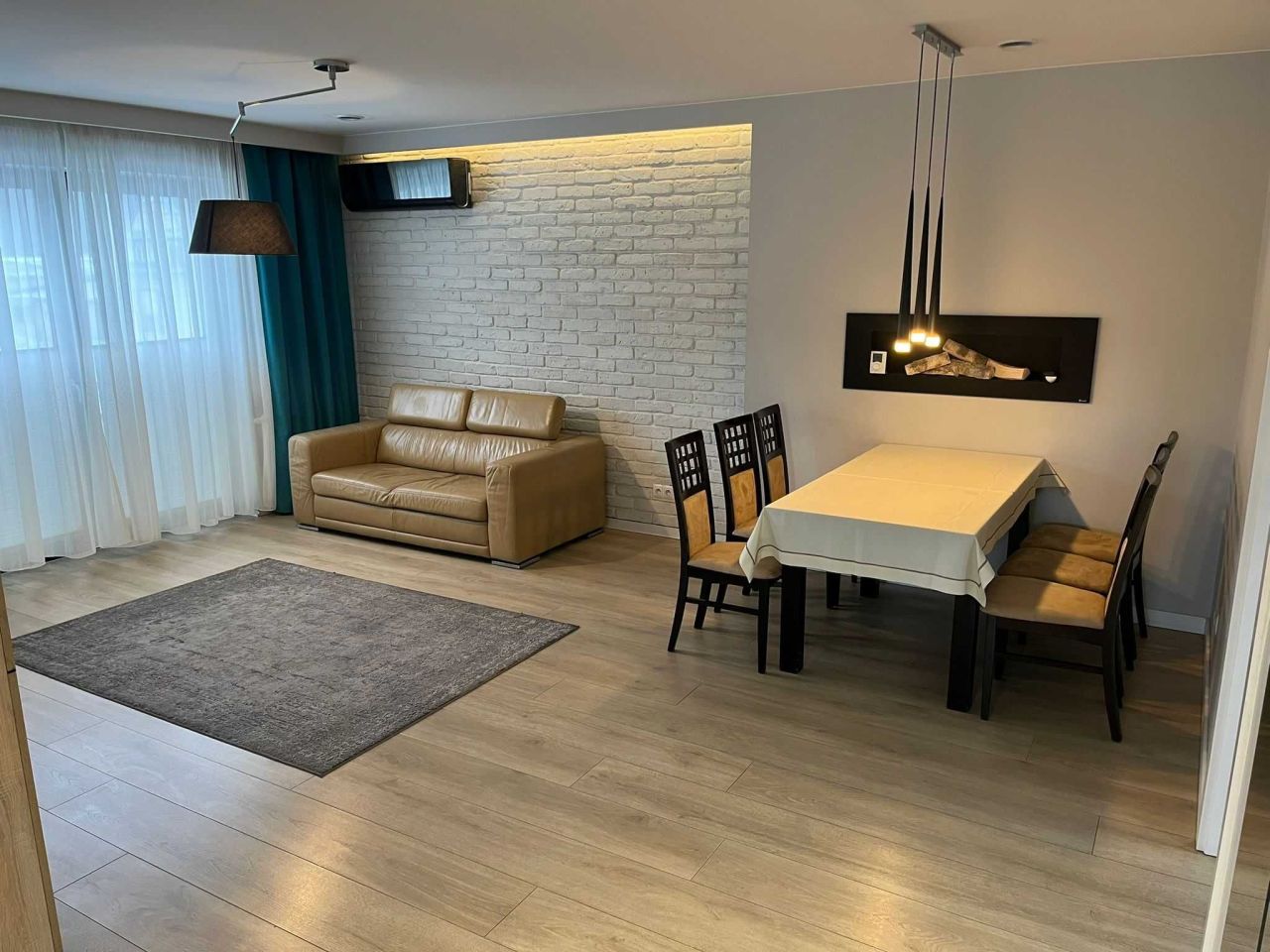 Mieszkanie 3-pokojowe Milejowice. Zdjęcie 1