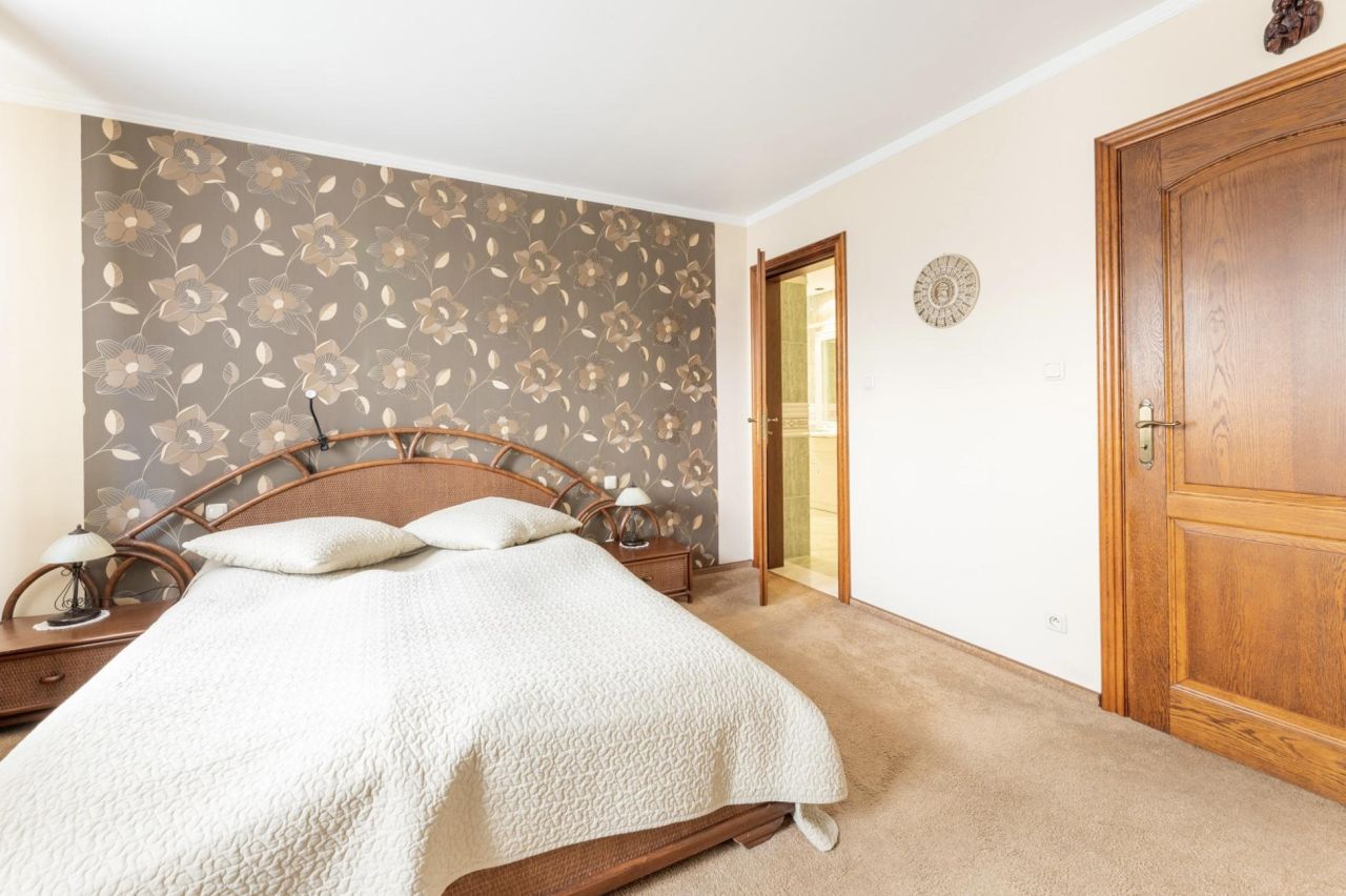 dom wolnostojący, 7 pokoi Chyby, ul. Cisowa. Zdjęcie 9