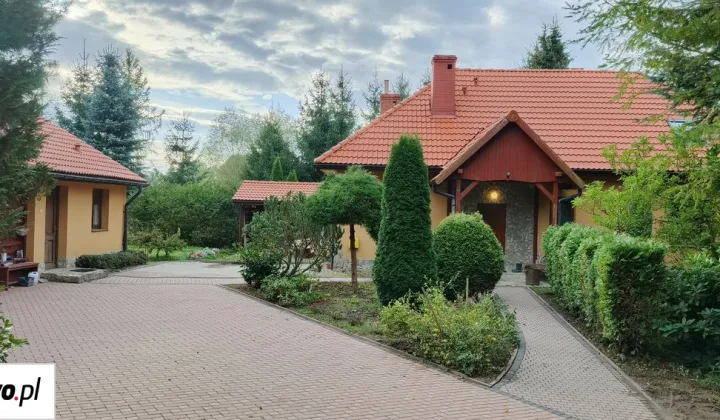 dom wolnostojący, 5 pokoi Komarno