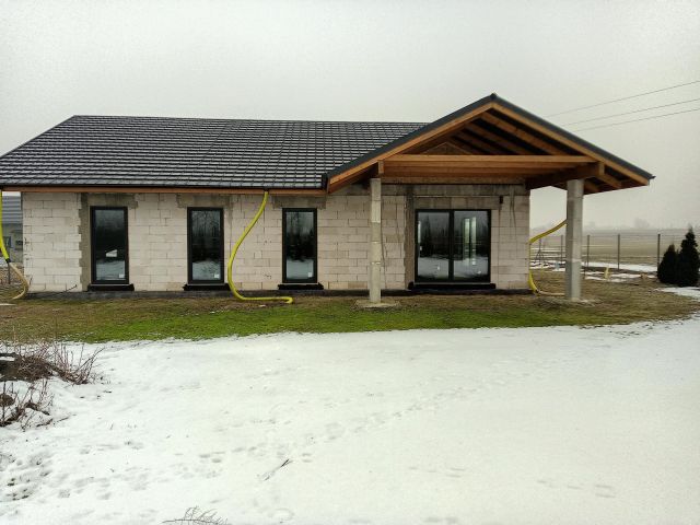 dom wolnostojący, 5 pokoi Piotrków Kujawski, Klonowa. Zdjęcie 1