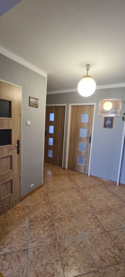 Mieszkanie 3-pokojowe Jelenia Góra Zabobrze, ul. Jana Kiepury. Zdjęcie 2