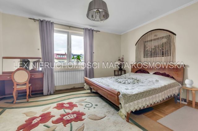 dom wolnostojący, 9 pokoi Raszyn. Zdjęcie 4