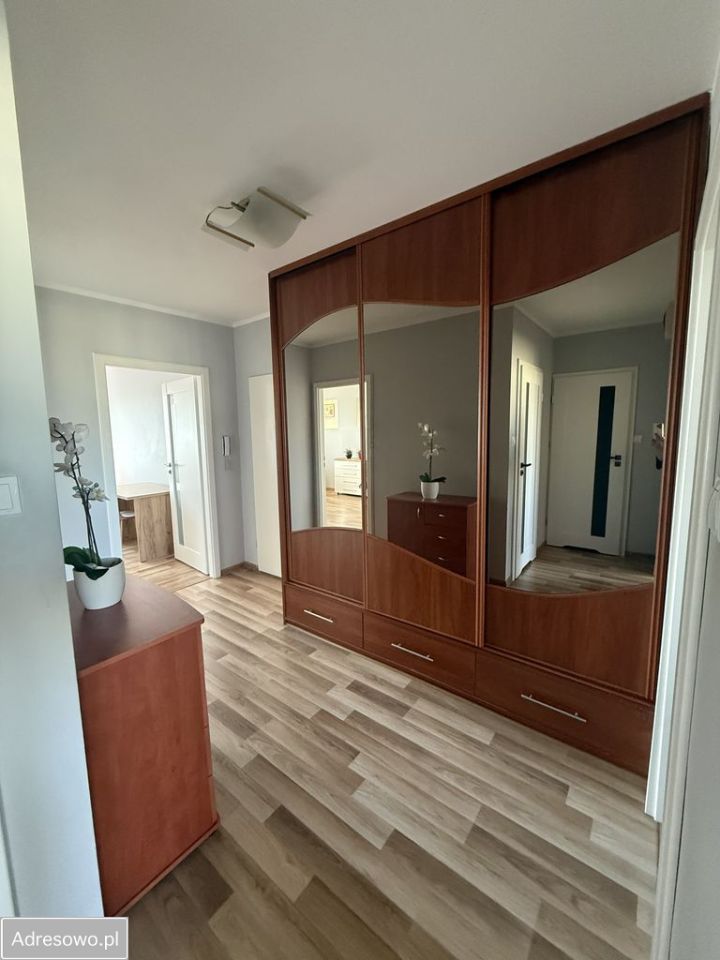 Mieszkanie 3-pokojowe Toruń Chełmińskie Przedmieście, ul. Konstantego Ildefonsa Gałczyńskiego. Zdjęcie 3