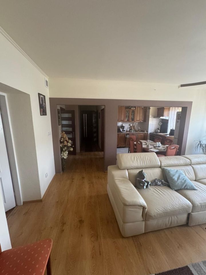 Mieszkanie 4-pokojowe Janów Lubelski. Zdjęcie 7