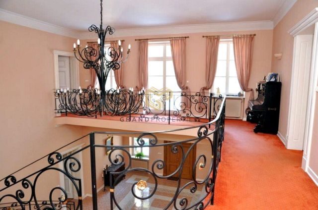 dom wolnostojący, 15 pokoi Konstancin-Jeziorna. Zdjęcie 13