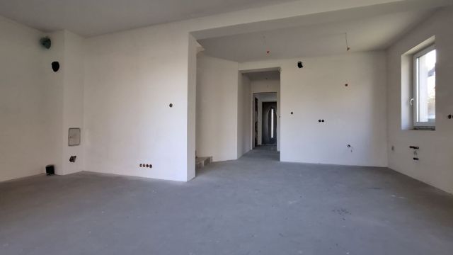 bliźniak, 4 pokoje Śledziejowice. Zdjęcie 13