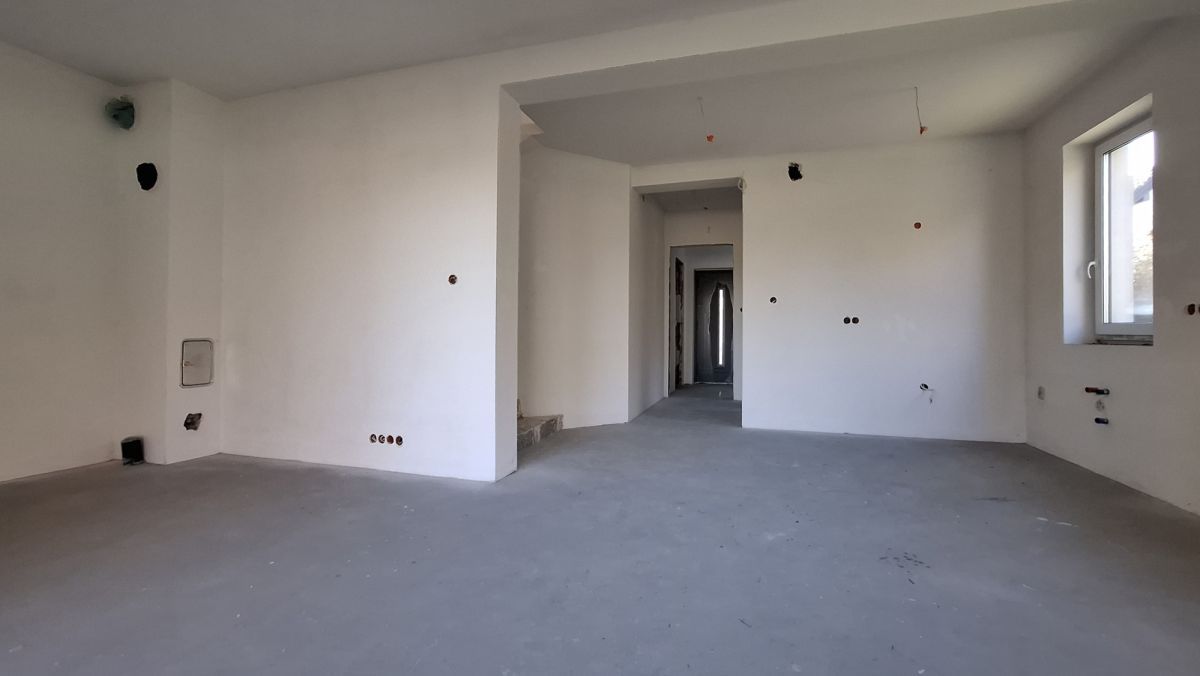 bliźniak, 4 pokoje Śledziejowice. Zdjęcie 13