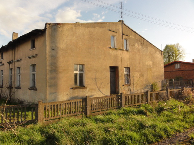 dom wolnostojący, 8 pokoi Kobylin, ul. Kolejowa. Zdjęcie 1