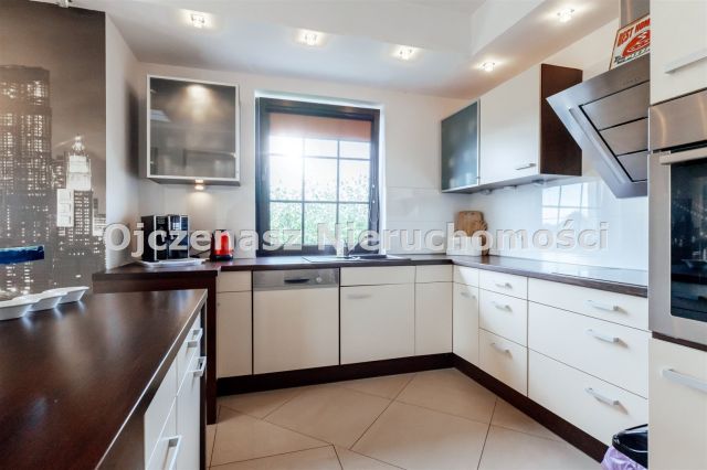 Mieszkanie 3-pokojowe Niemcz. Zdjęcie 3