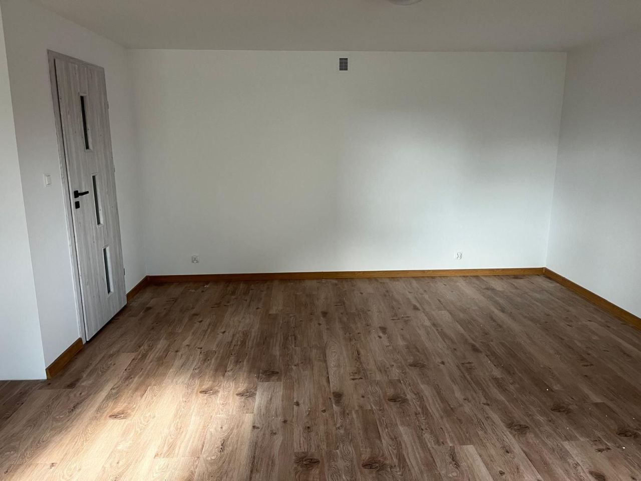 Mieszkanie 1-pokojowe Stobiecko Szlacheckie. Zdjęcie 1