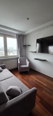 Mieszkanie 3-pokojowe Warszawa Siekierki, ul. Bartycka. Zdjęcie 1