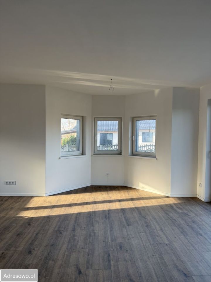 dom wolnostojący, 5 pokoi Paproć. Zdjęcie 4