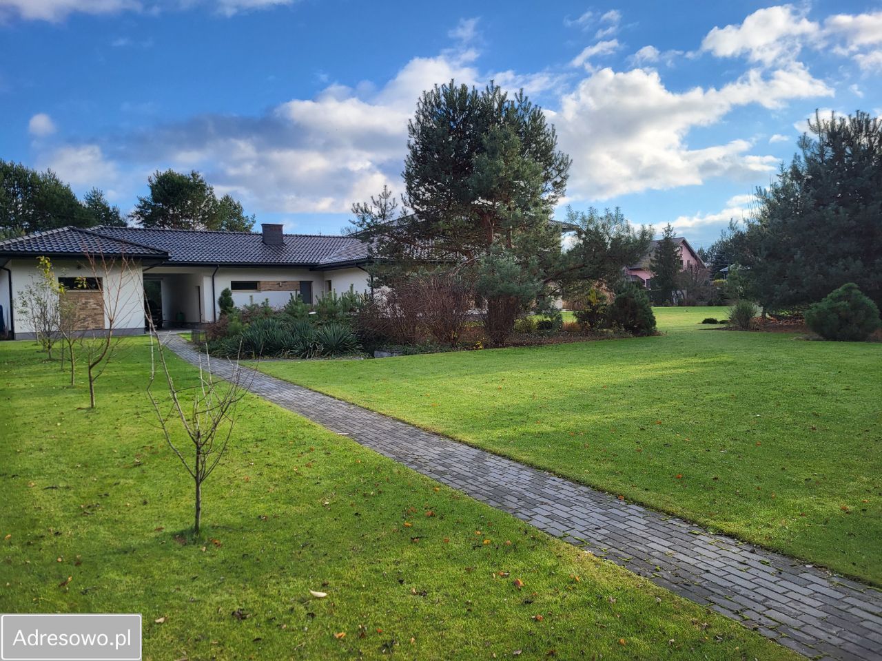 dom wolnostojący, 4 pokoje Tomaszów Mazowiecki. Zdjęcie 3