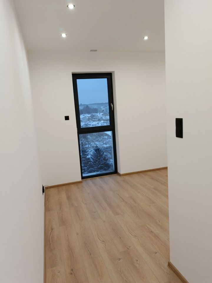 Mieszkanie 2-pokojowe Poręba, ul. Zakładowa. Zdjęcie 5